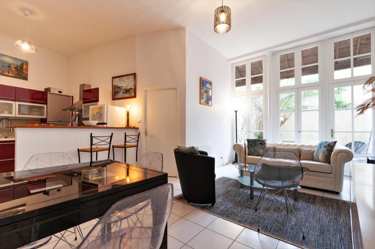 Appartement Le Patio - Hypercentre - Cour Au Calme - Wifi à Vannes Extérieur photo